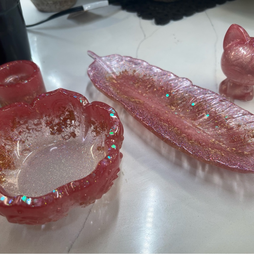 Vibrant Cat Figurines and Candle Holders - Picture 2 of 12